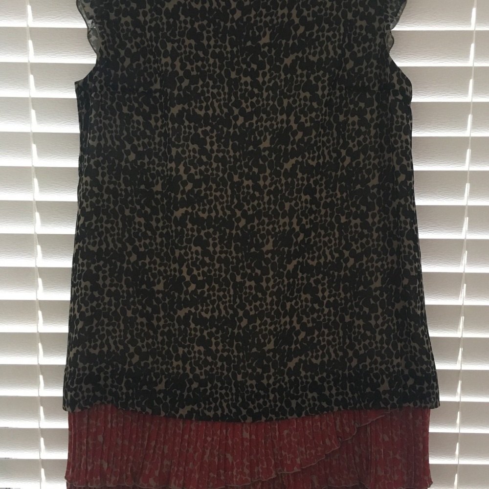 Kensie Cocktail Dress. Black, Red & Beige Pattern